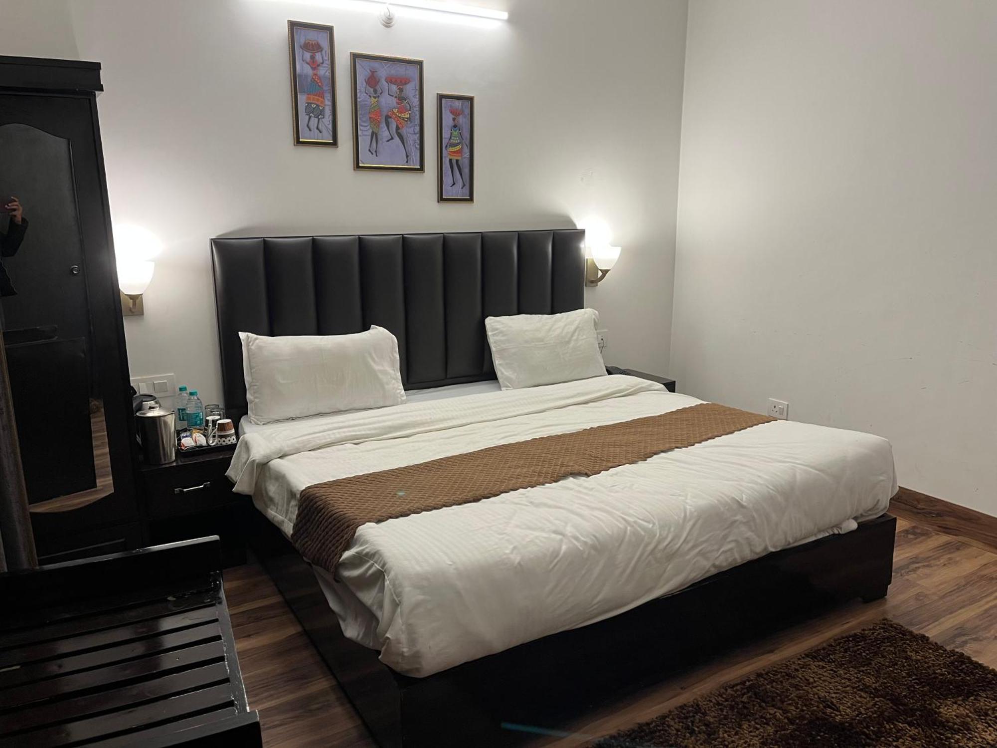 Cedar Woods Resort By Heyan Hotels Nainital Extérieur photo