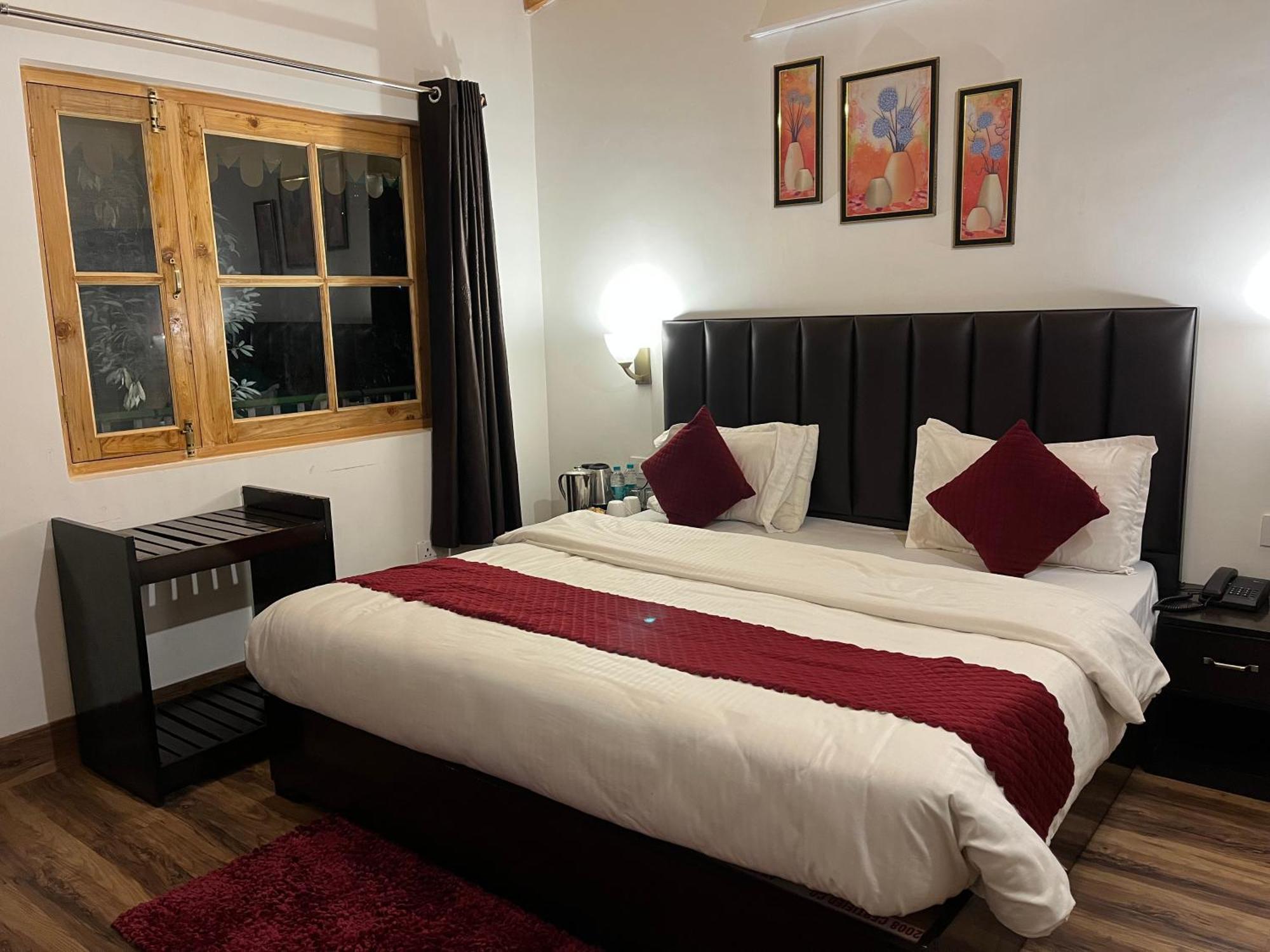 Cedar Woods Resort By Heyan Hotels Nainital Extérieur photo