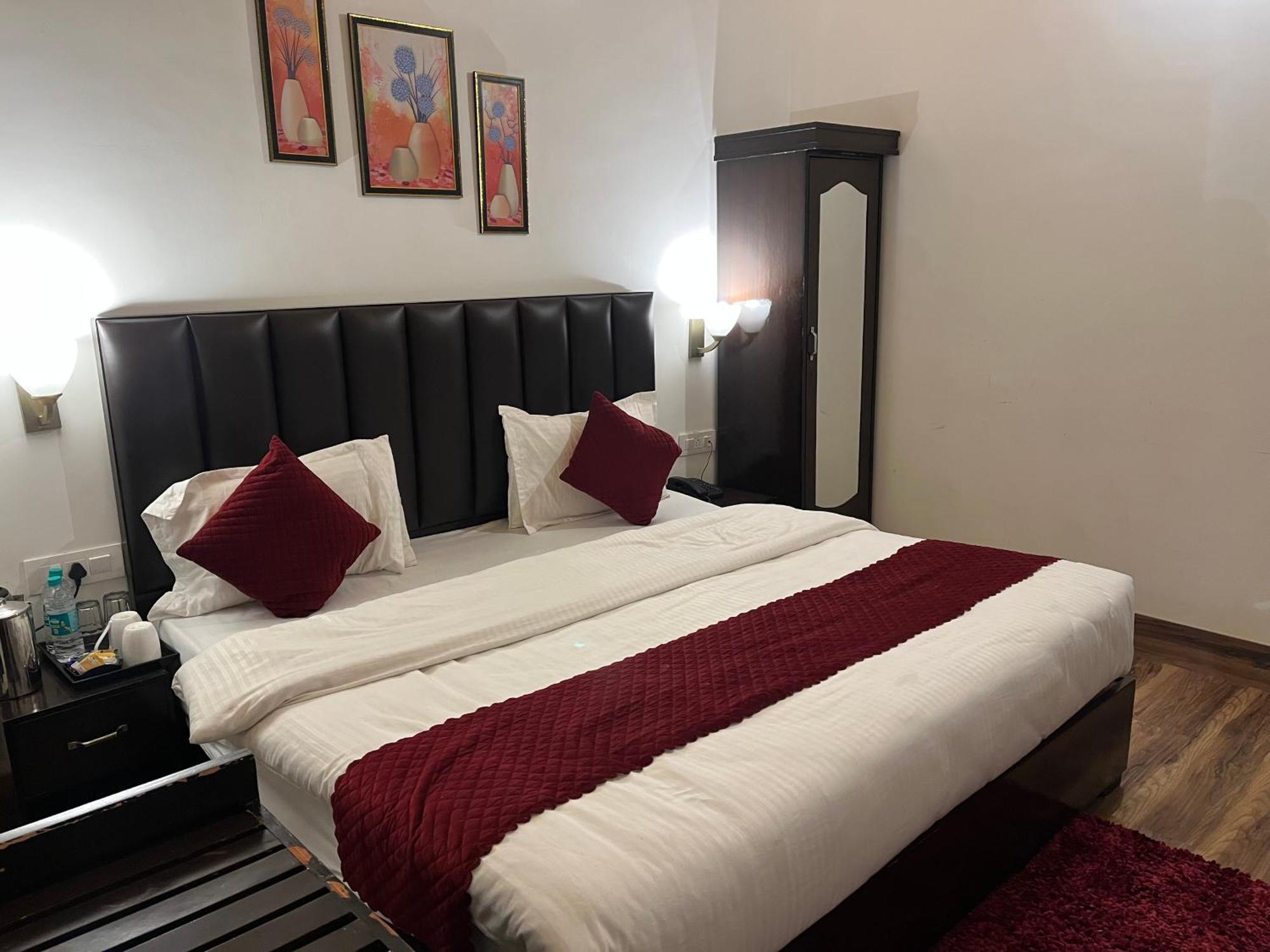 Cedar Woods Resort By Heyan Hotels Nainital Extérieur photo