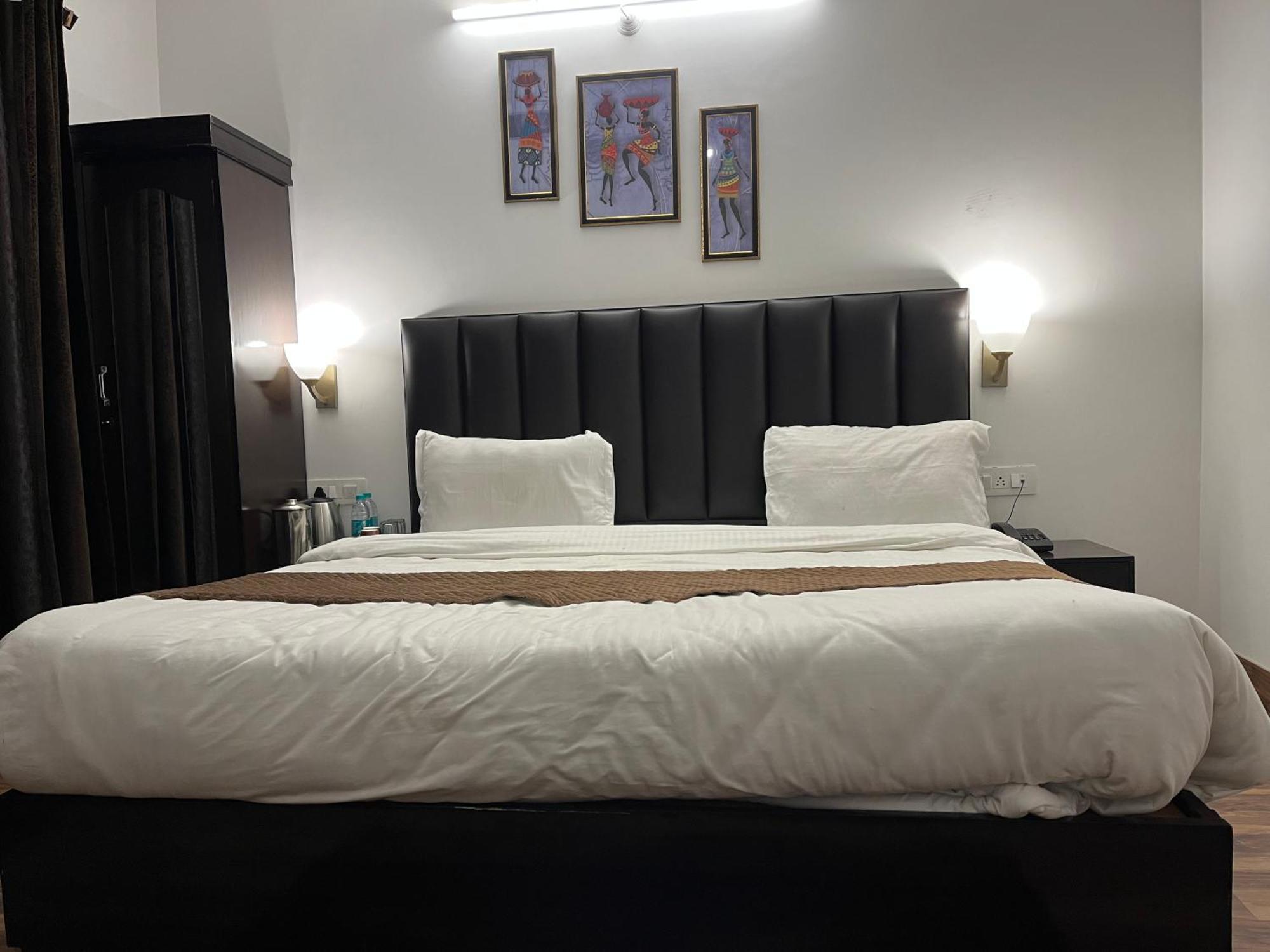 Cedar Woods Resort By Heyan Hotels Nainital Extérieur photo