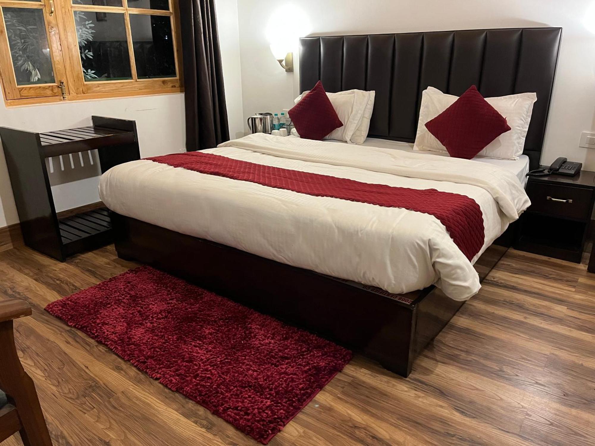Cedar Woods Resort By Heyan Hotels Nainital Extérieur photo